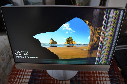 Lenovo All-in-one 520-22ast Led 21.5  Pantalla Dañada