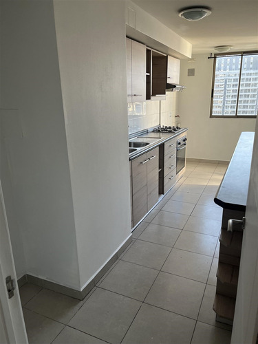 Arriendo 2d-2b, Incluye Estacionamiento Y Bodega.