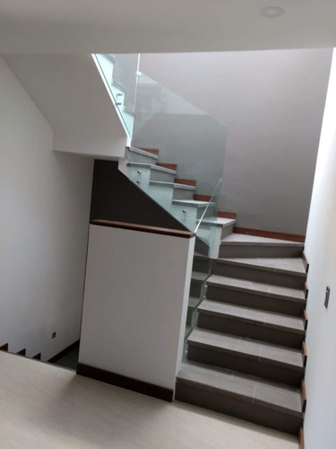 Imagen 3 de 22 de Casa En Venta En Capital Norte, Zapopan
