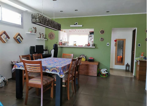 Imagen 7 de 14 de Ph Venta 2 Dormitorios 1 Baño Terraza Balcón 165.34 Mts 2 Totales 85.35 Mts 2 Cubiertos - Berisso