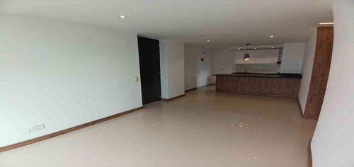 Apartamento En Arriendo Ubicado En El Poblado Sector Ciudad Del Rio (24044).