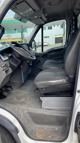 Imagem 5 de 12 de Iveco Daily 55c17 Cs