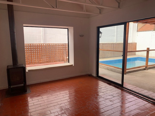Preciosa Casa En Peñuelas Con Piscina Y Condominio Cerrado