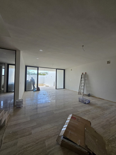Casa En Venta Ubicada En Moravia Temozón Norte, Entrega Inmediata