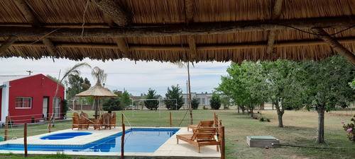 Casa Quinta En Venta Con Gran Parque Y Pileta.