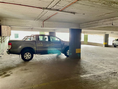 Estacionamiento En Venta En Santiago