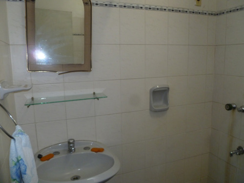 Imagen 8 de 14 de Oportunidad Para Vivir O Inversión, Casa De Altos Con Local Comercial Alquilado, Impecable Azotea Ideal Parrillero Y/o Barbacoa