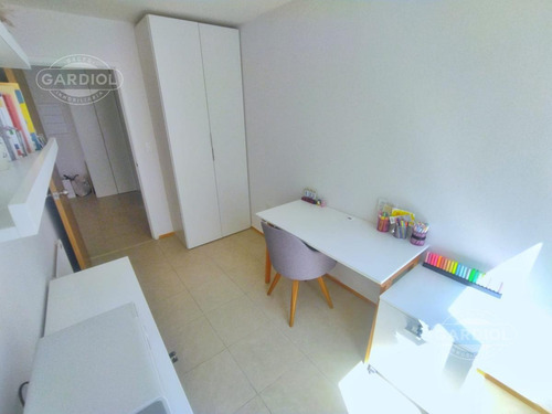 Imagen 19 de 20 de Alquiler Apartamento 2 Dormitorios Con Garaje Posibilidad Mobiliario- Tres Cruces