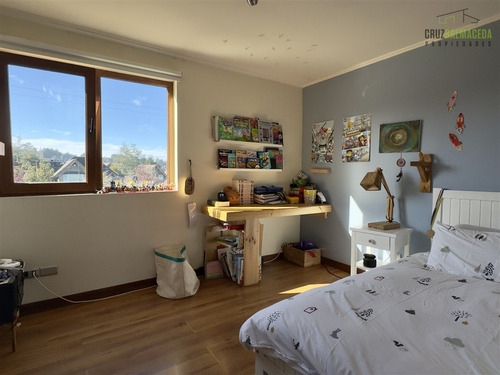 Casa En Venta De 4 Dorm. En Puerto Varas