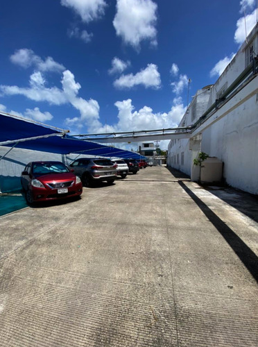 Local Comercial En Renta En Colonia Cancún Centro, Benito Juárez, Quintana Roo