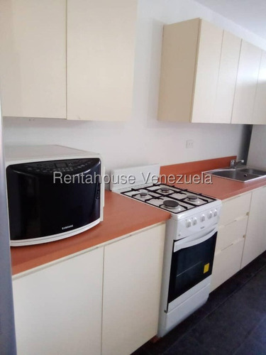Apartamento En Venta En Colinas De La Tahona De 92 Mtrs2 Pd