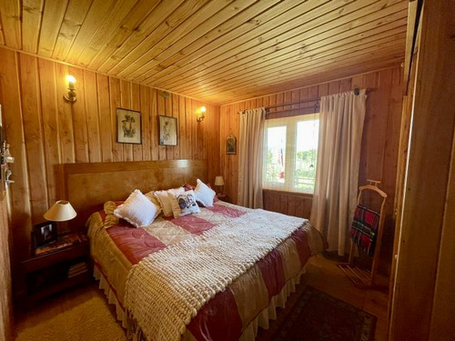 Casa De 2 Pisos En Frutillar Alto, Villa Alegre