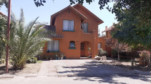 Imagen 1 de 21 de Casa Arqviva En Condominio, Peñalolen
