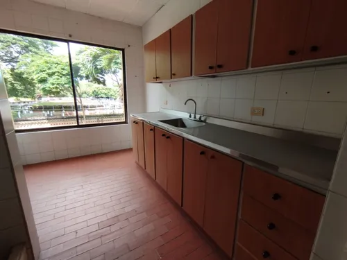 Edificio En Arriendo En Cuarto De Legua - Guadalupe. Cod A11642
