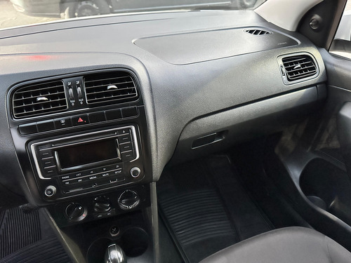 Volkswagen Vento 1.6 Starline At