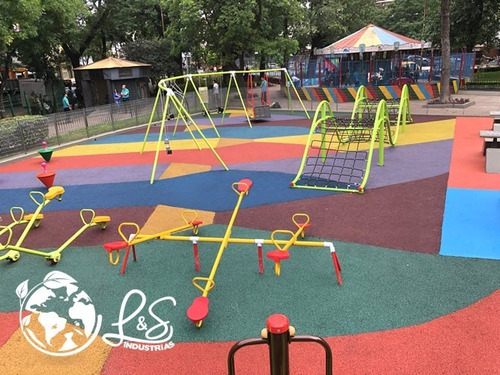 Piso De Caucho Continuo In Situ Para Plazas Colegios Gym