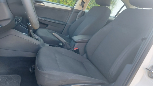 Imagen 13 de 14 de Volkswagen Jetta Trendline 2016 Transmision Estandar