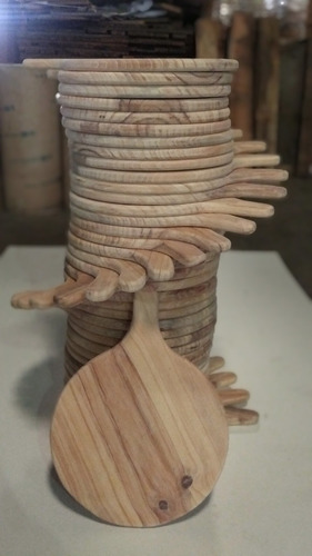 Imagen 7 de 8 de Platos De Madera Con Mango Para Pizzas