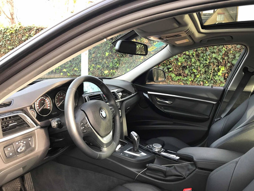 Imagen 5 de 9 de Bmw Serie 3 3.0 330i Sedan Sport Line 252cv 2017
