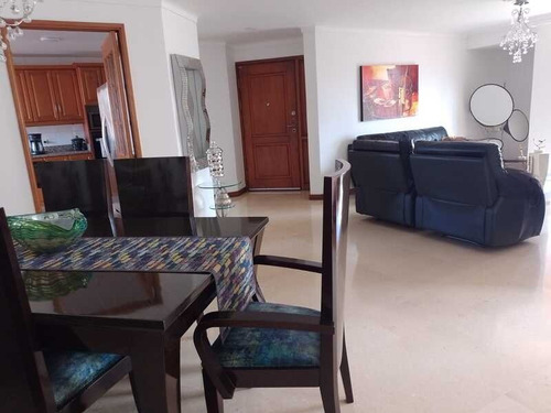 Apartamento En Venta Ubicado En Medellin Sector Laureles (21802).