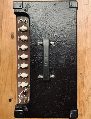 Amplificador Laney Cub12 15w Valvular Negro