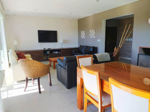 Imagen 4 de 17 de Casa Venta Roldan Barrio Las Tardes