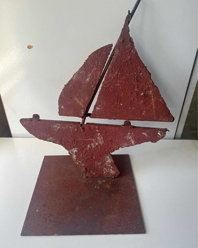 Escultura En Hierro Con Forma De Velero