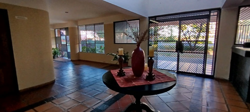 Apartamento En Venta Urb. La Trigalena