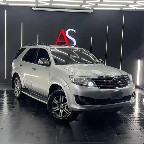 Toyota Fortuner 2.7 Sr5 4X2