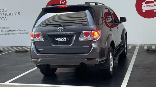 Toyota Fortuner 2.7l 4x2