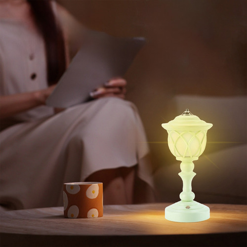 Lámpara De Mesa Retro Con Luz Nocturna En Forma De C, Recarg