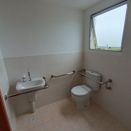 Apartamento Vila Topázio 2 Quartos, Nascente E Com Elevador Novinho Nunca Habitado