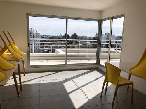 Imagen 3 de 10 de Venta De Monoambiente Sobre Av. Italia