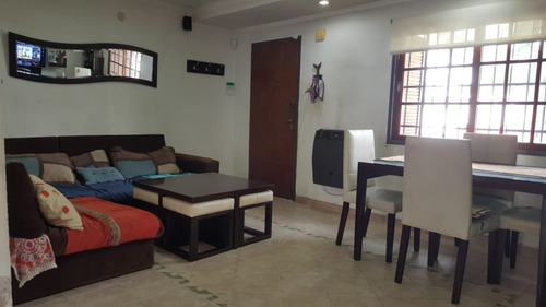 Imagen 3 de 16 de Casa En Venta - 115 Bis E/88 Y 89 - 4 Dormi, Patio, Pileta, Cochera.