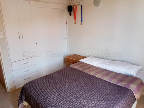 Imagen 17 de 30 de Townhouse En Venta Amplio Comodo Con Patio Interno Ubicado En Zona De Gran Revalorización Y Espacios Para El Esparcimiento Familiar Tazajal Naguanagua