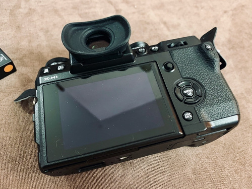 Fujifilm Xh1 + Flash Ef-x8 + Acessorios Fuji X-h1 Zerada