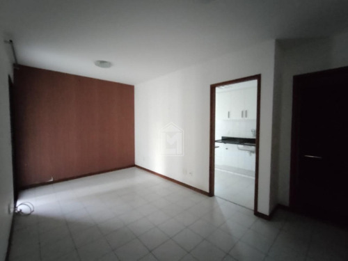 Imagem 3 de 10 de Livia Machado Imóveis Aluga Apartamento 02 Quartos Com 70m² Na Praia Do Canto - 1962