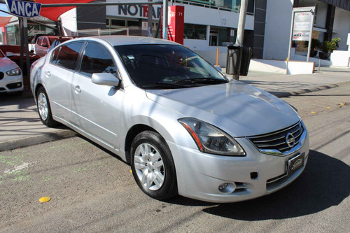Imagen 7 de 15 de Nissan Altima 2010 4p S Basico Aut Cvt