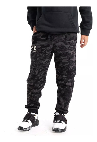 Jogger Niño Fleece Ua Rival Abc Camo  1366307-001