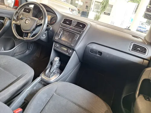 Volkswagen Vento 1.6 Highline At