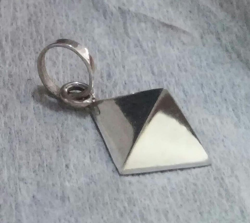 Piramide Brillante 1x1cm De Plata 925 Con Cadena Plateada