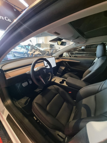 Imagen 6 de 8 de Tesla Model 3 Lr Llanta 18 2023 Hilton Motors Co
