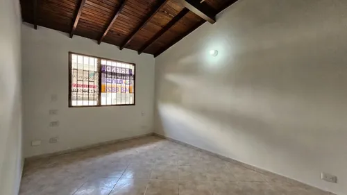 Casa En Venta En Estadio. Cod V12501
