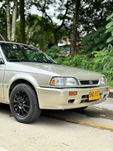 Mazda 323 1.3 Hs