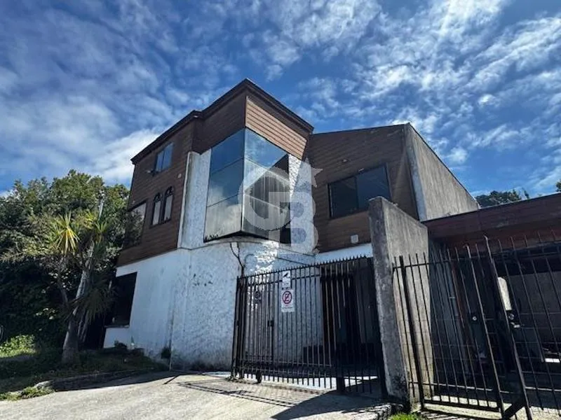 Imagen 1 de 18 de Atención Empresas, Arriendo Ideal A Pasos Del Centro.