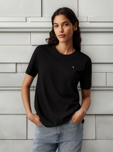 Polera Ck Embro Badge Regular Negro Calvin Klein