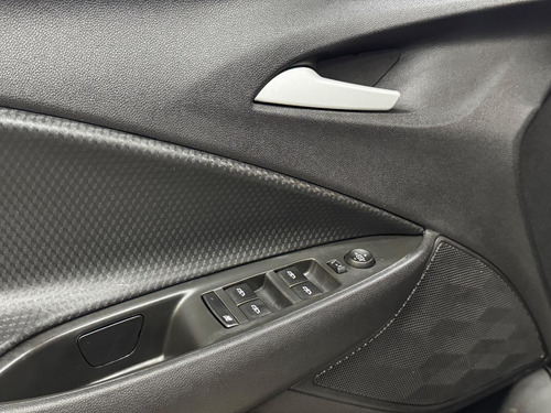 Chevrolet Onix Plus 10tat Lt1