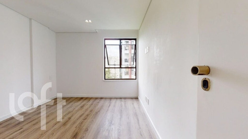 Imagem 20 de 22 de Apartamento - Ap00837 - 69336182