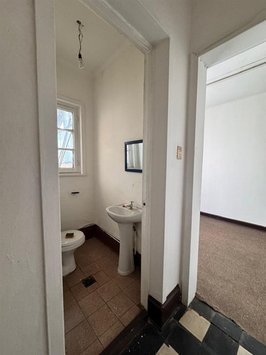 Departamento En Venta De 6 Dorm. En Concepción