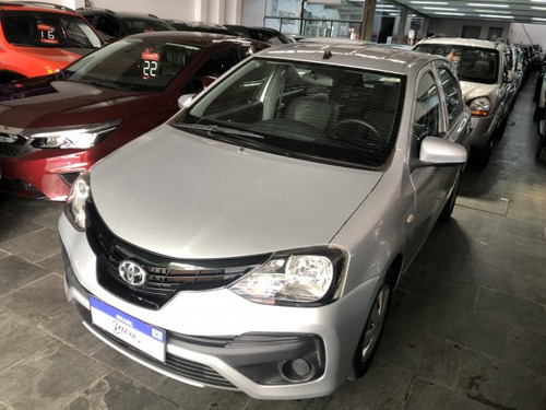 Toyota Etios Etios 1.3 X 16V FLEX 4P MANUAL